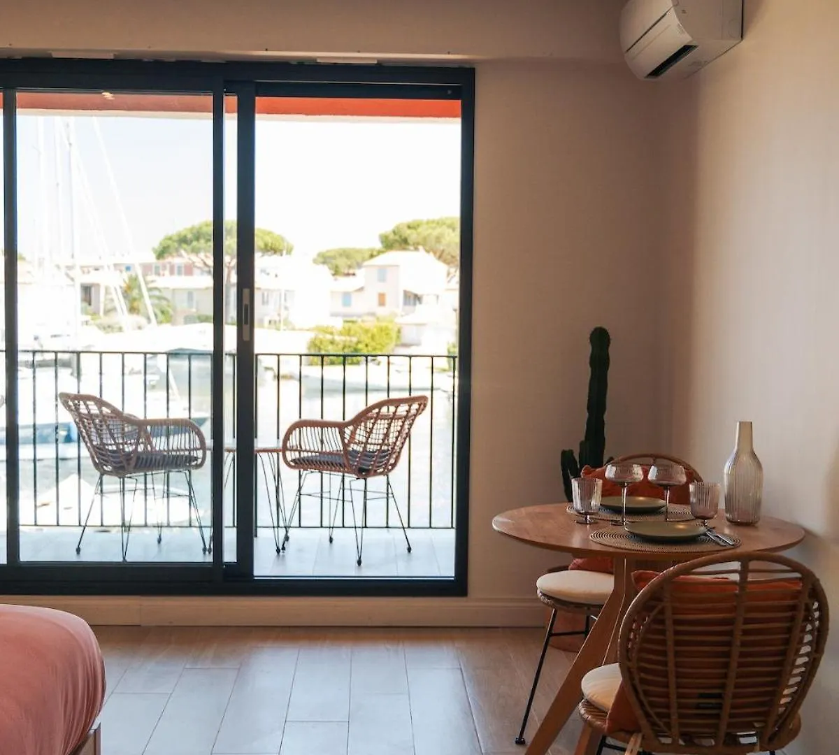 Studio Terracotta With A View Grimaud Apartment